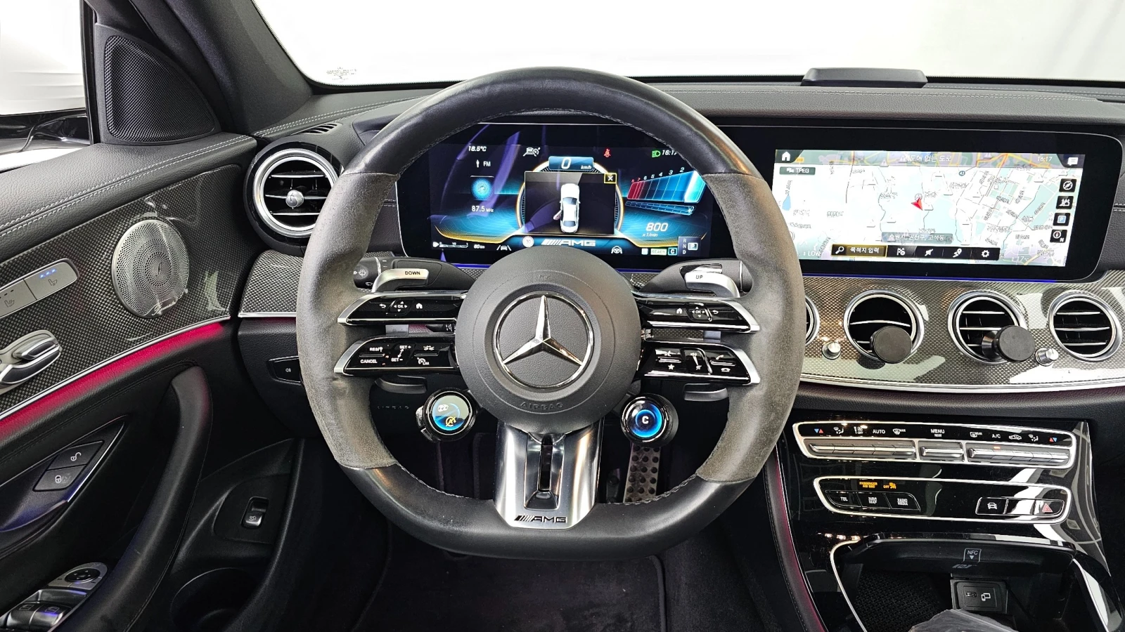 Mercedes-Benz E 53 AMG 4MATIC+ , снимка 8 - Автомобили и джипове - 55435507
