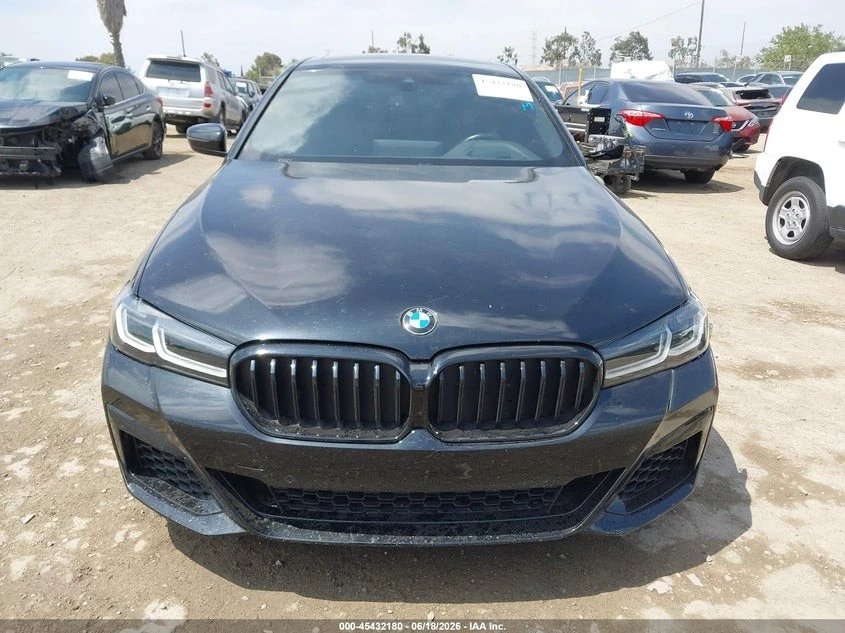 BMW 540 MPACK* AMBIENT* HEADUP* HARMAN* HUD, снимка 2 - Автомобили и джипове - 55523789