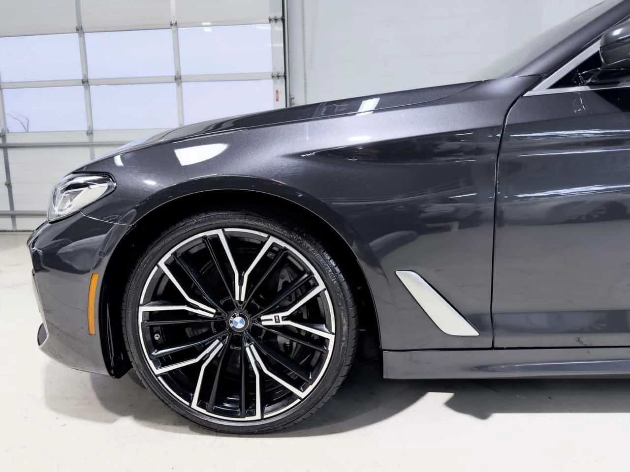 BMW 540 * CARFAX * HARMAN CARDON * 360 CAMERA * PANO, снимка 4 - Автомобили и джипове - 55612633