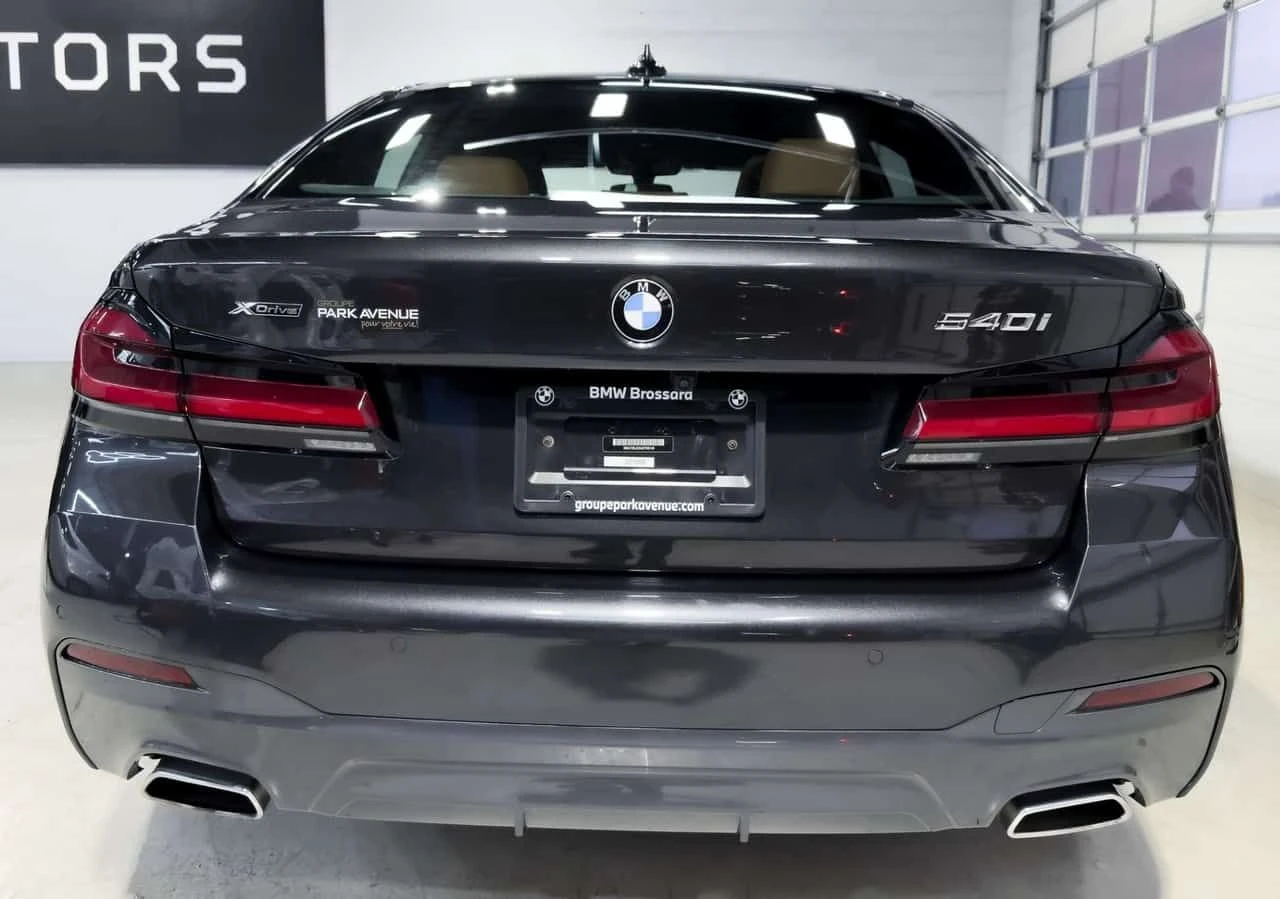 BMW 540 * CARFAX * HARMAN CARDON * 360 CAMERA * PANO, снимка 7 - Автомобили и джипове - 55612633