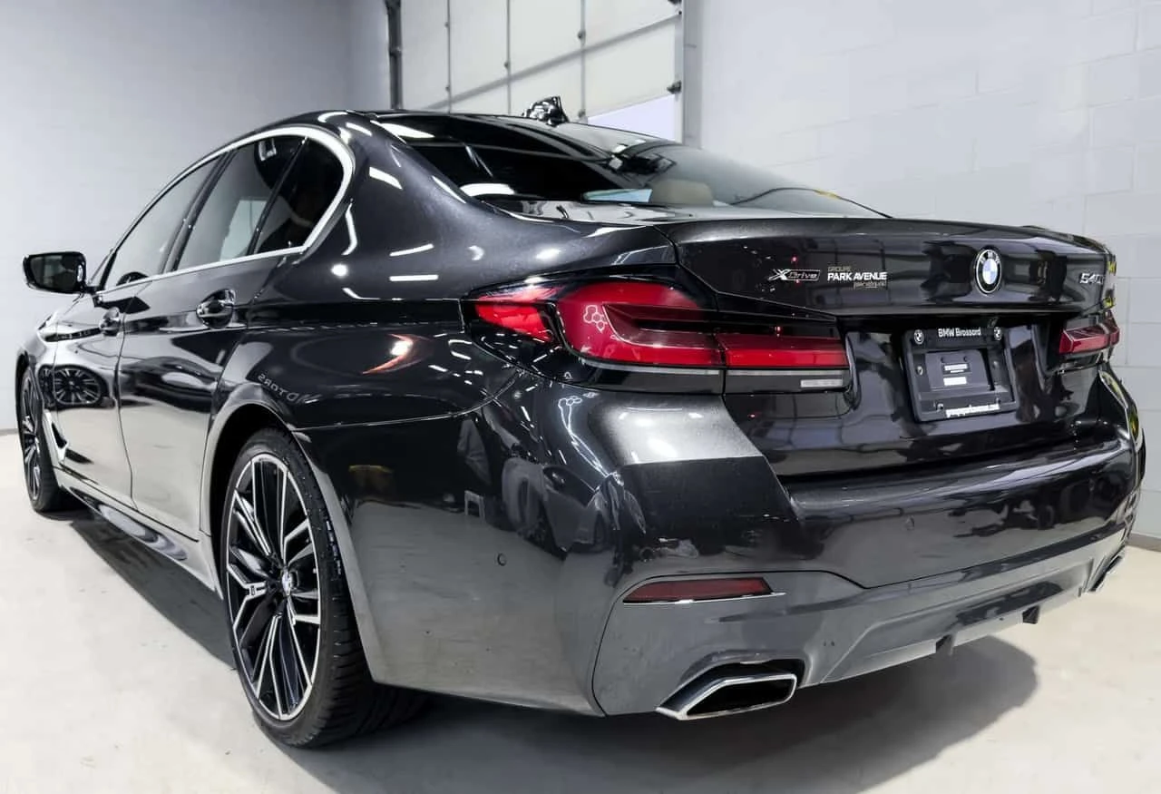 BMW 540 * CARFAX * HARMAN CARDON * 360 CAMERA * PANO, снимка 6 - Автомобили и джипове - 55612633