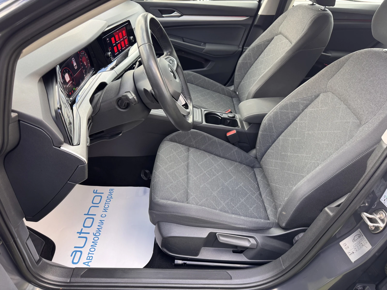 VW Golf Life/1.5e-TSI/150k.c./7AT/Гаранция, снимка 8 - Автомобили и джипове - 56233404