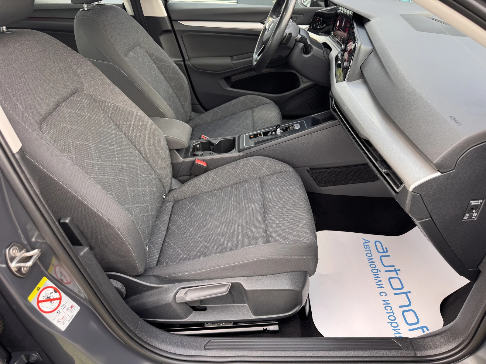 VW Golf Life/1.5e-TSI/150k.c./7AT/Гаранция, снимка 9 - Автомобили и джипове - 56233404