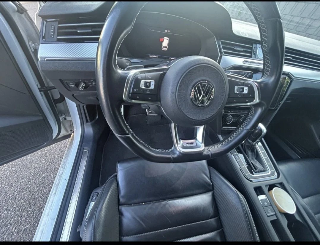 VW Passat 2.0tdi r line , снимка 10 - Автомобили и джипове - 56274376
