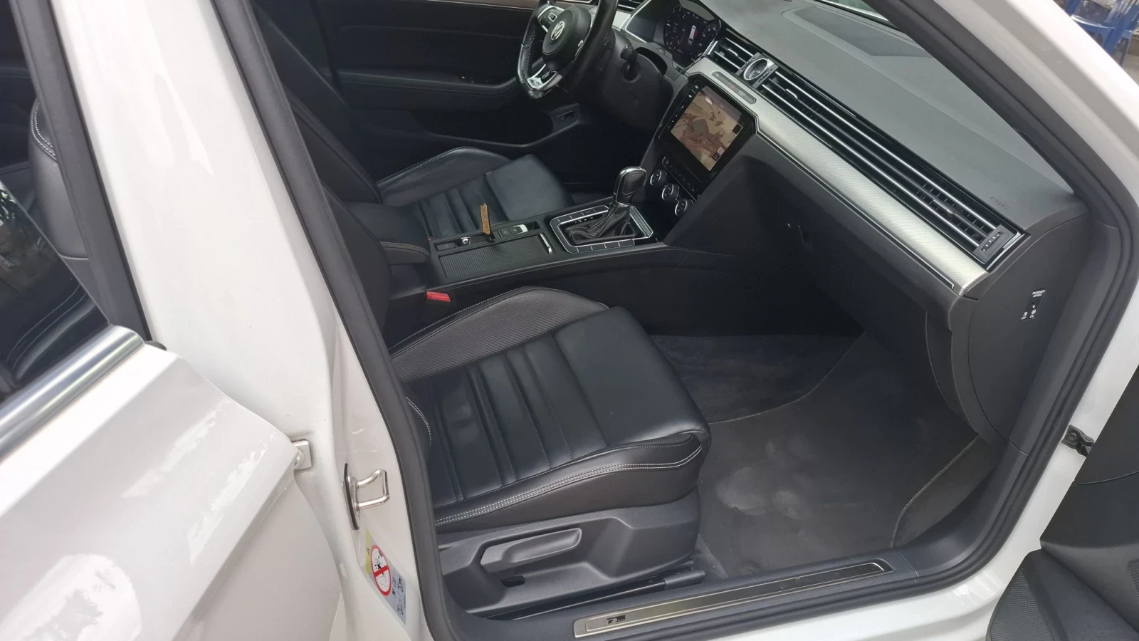 VW Passat 2.0tdi r line , снимка 7 - Автомобили и джипове - 56274376