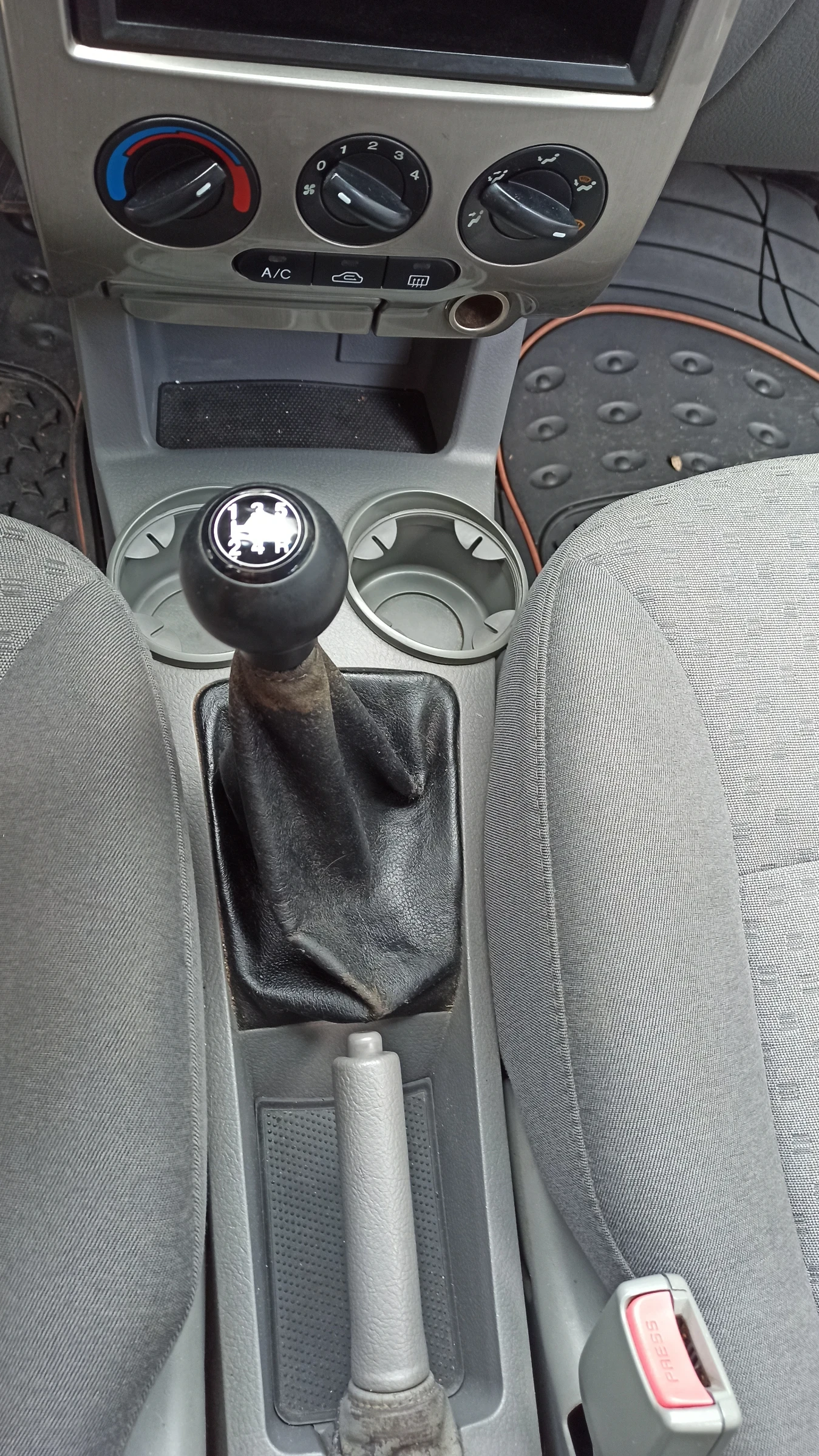 Kia Rio, снимка 7 - Автомобили и джипове - 56657208