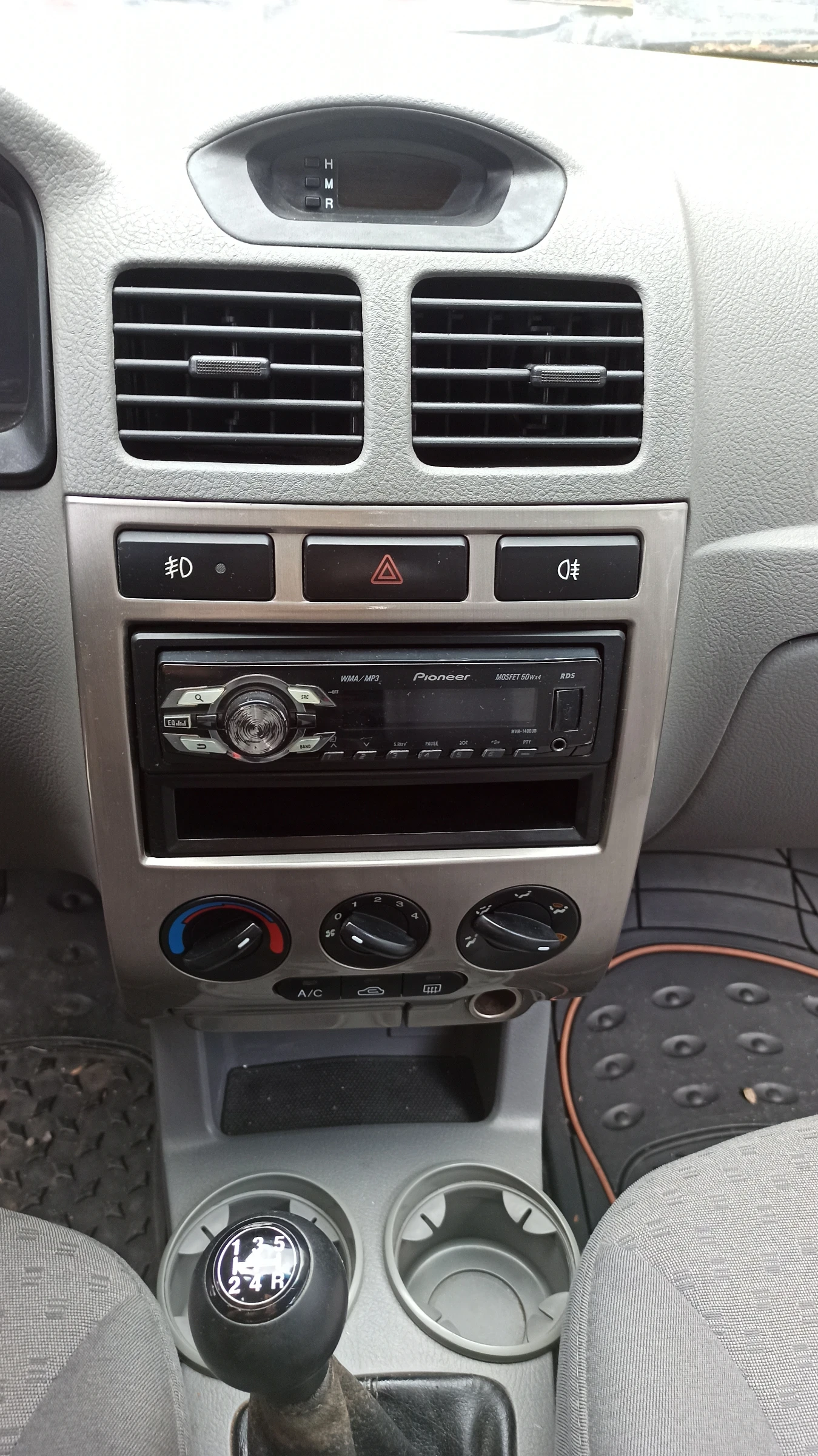 Kia Rio, снимка 8 - Автомобили и джипове - 56657208