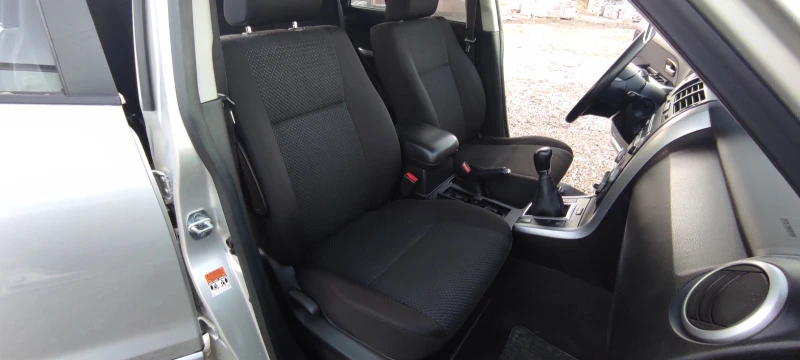 Suzuki Grand vitara 2.4i, снимка 10 - Автомобили и джипове - 45317413