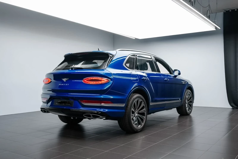 Bentley Bentayga 4.0 V8 4WD / MULLINER/ CARBON CERAMIC/ NAIM/ PANO/, снимка 3 - Автомобили и джипове - 48464824