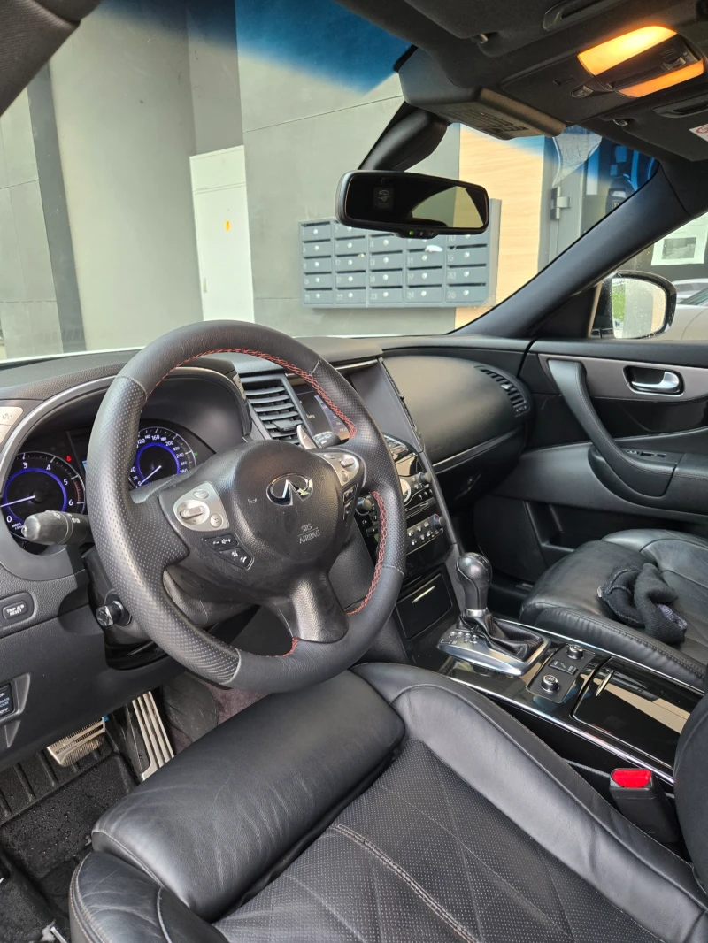 Infiniti QX70, снимка 11 - Автомобили и джипове - 49537506