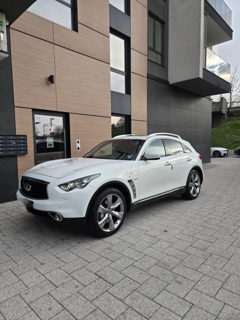 Infiniti QX70, снимка 3 - Автомобили и джипове - 49537506