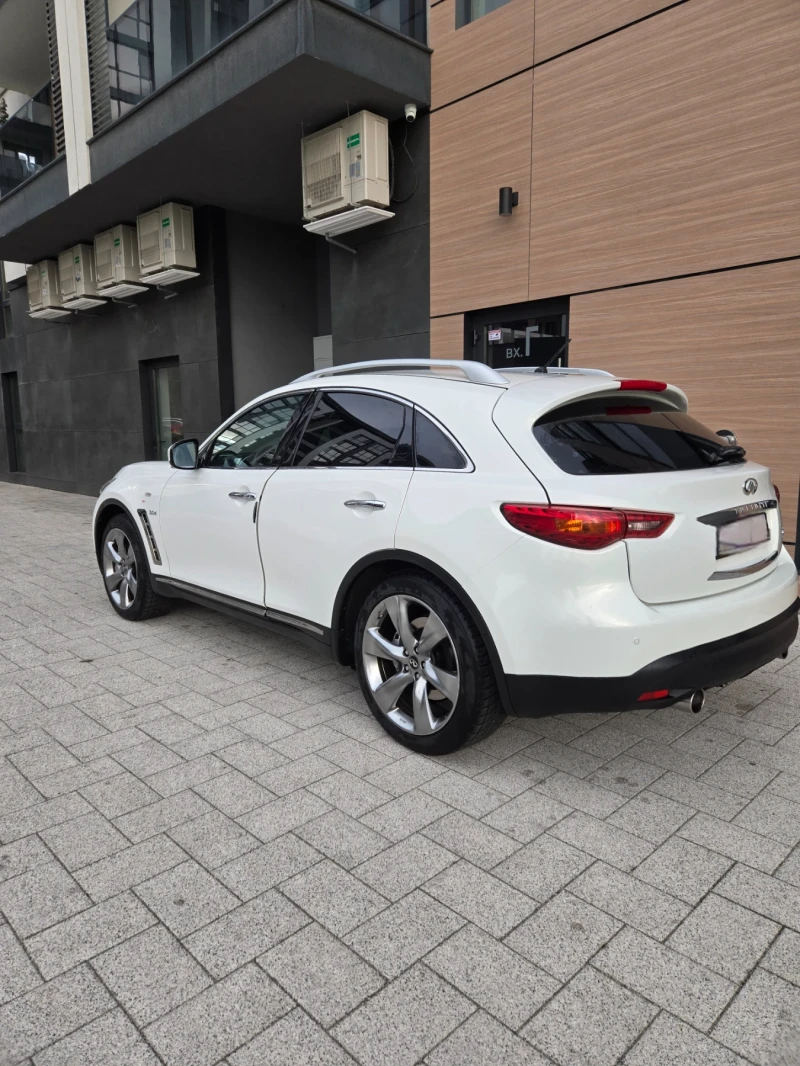 Infiniti QX70, снимка 5 - Автомобили и джипове - 49537506