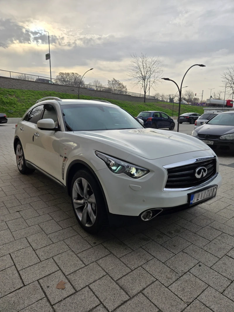 Infiniti QX70, снимка 2 - Автомобили и джипове - 49537506