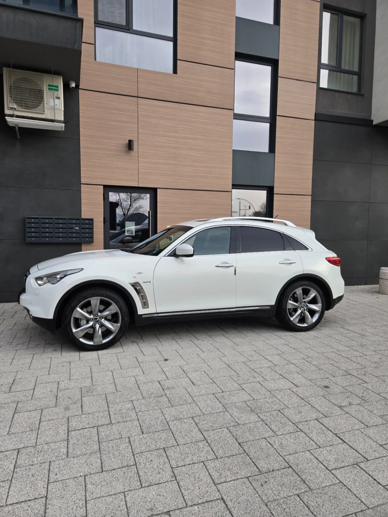 Infiniti QX70, снимка 4 - Автомобили и джипове - 49537506