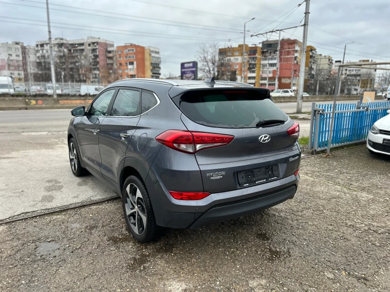 Hyundai Tucson CRDI, снимка 5 - Автомобили и джипове - 52815611