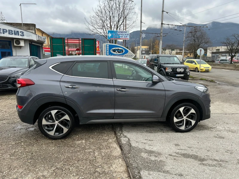 Hyundai Tucson CRDI, снимка 8 - Автомобили и джипове - 52815611