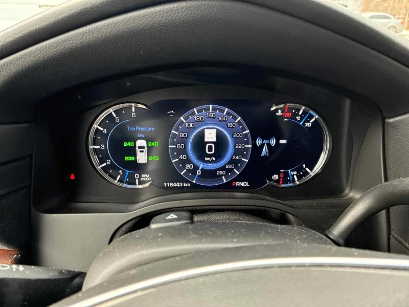 Cadillac Escalade * Premium Luxury * CARFAX * БЕЗ ПЪРВОНАЧАЛНА ВНОСК, снимка 7 - Автомобили и джипове - 52921882