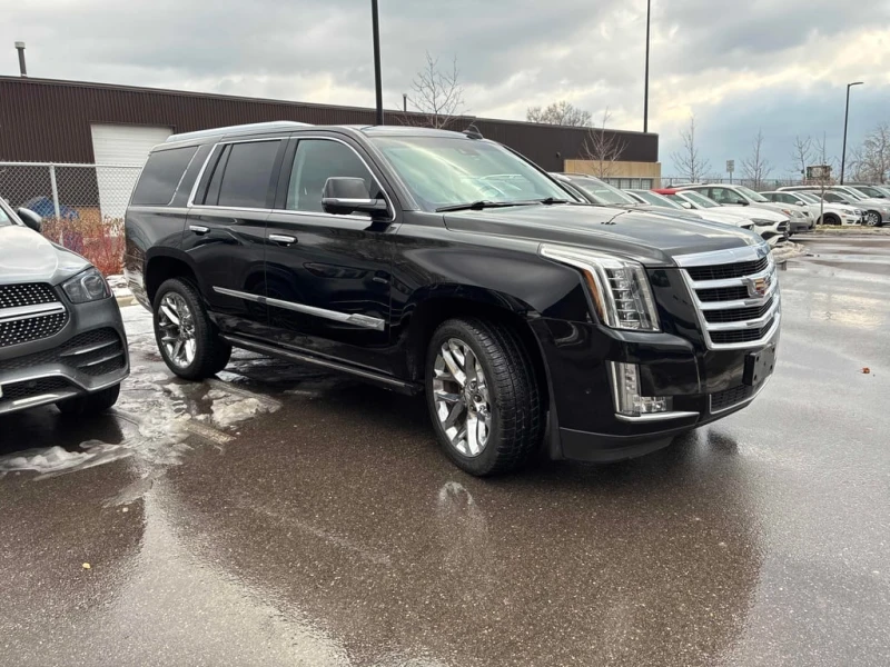 Cadillac Escalade * Premium Luxury * CARFAX * БЕЗ ПЪРВОНАЧАЛНА ВНОСК, снимка 4 - Автомобили и джипове - 52921882