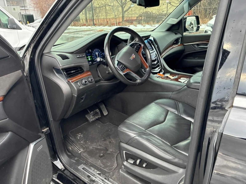 Cadillac Escalade * Premium Luxury * CARFAX * БЕЗ ПЪРВОНАЧАЛНА ВНОСК, снимка 6 - Автомобили и джипове - 52921882