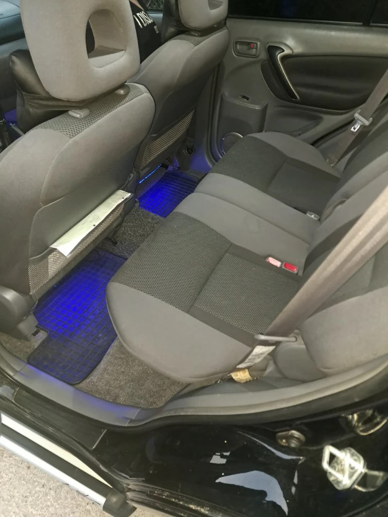 Toyota Rav4, снимка 5 - Автомобили и джипове - 53047622