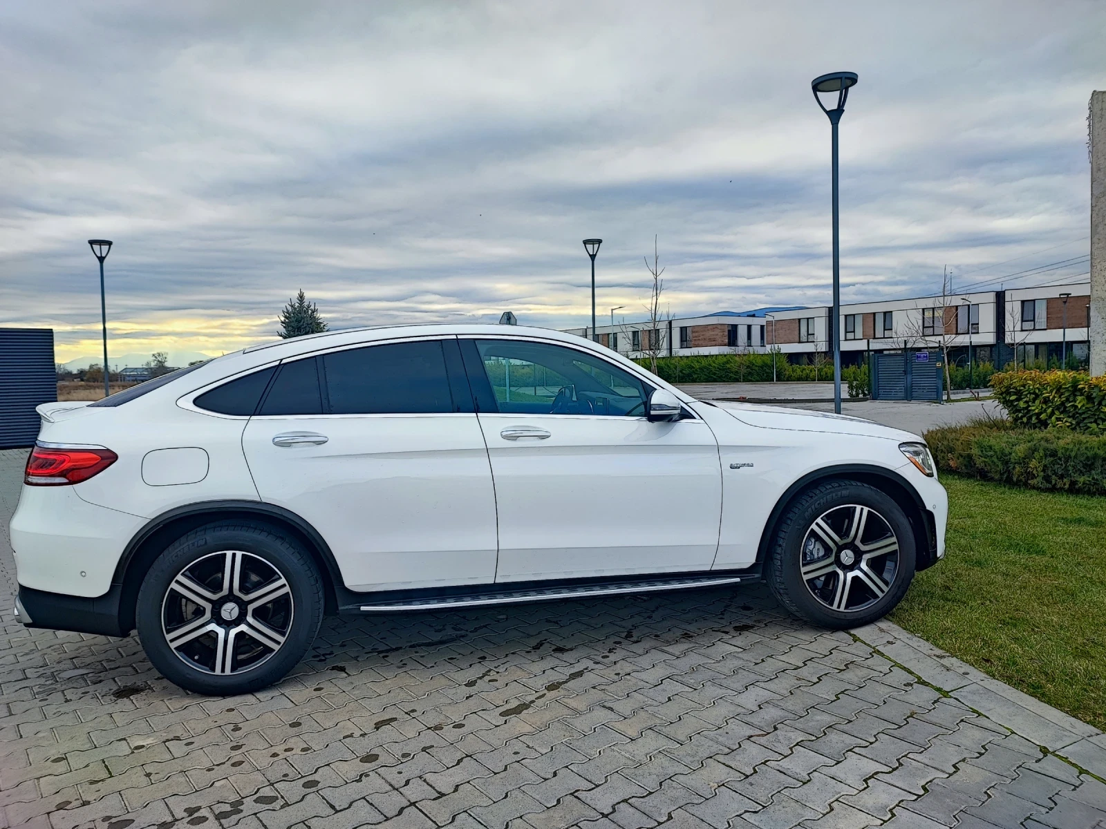 Mercedes-Benz GLC 43 AMG 4MATIC/COUPE/FACE/BURMESTER/PANO/FULL - изображение 6