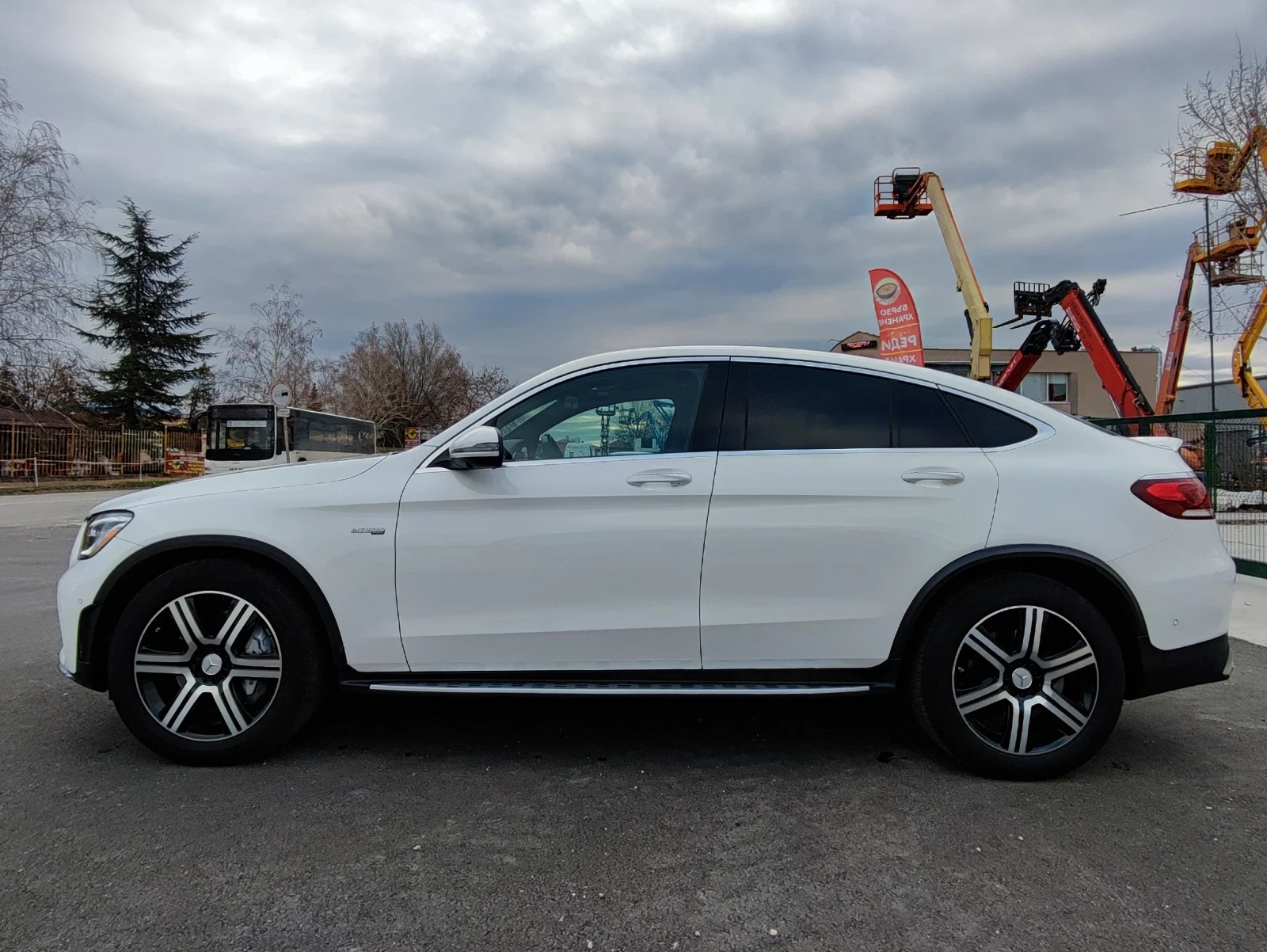 Mercedes-Benz GLC 43 AMG 4MATIC/COUPE/FACE/BURMESTER/PANO/FULL - изображение 2