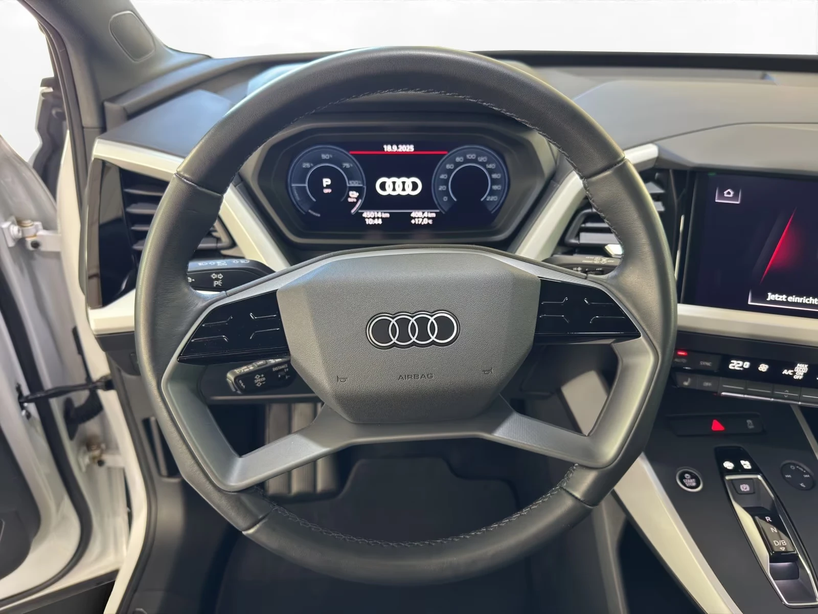 Audi Q4 45 E-TRON/265HP/QUATTRO/CAM/NAVI/160h, снимка 9 - Автомобили и джипове - 53815175