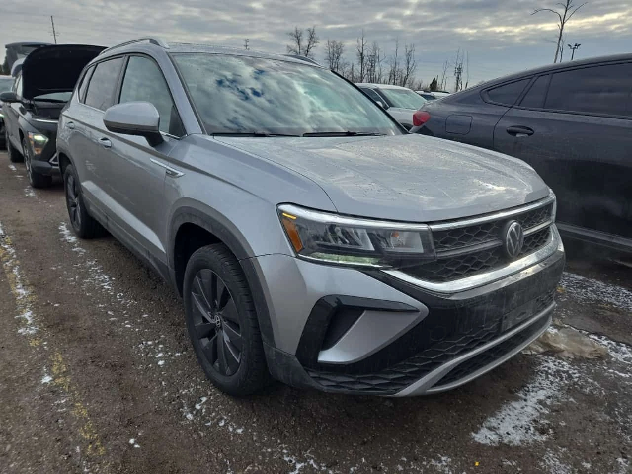 VW Taos * COMFORTLINE * ПОДГРЕВ* ПАНОРАМА* , снимка 2 - Автомобили и джипове - 54032456