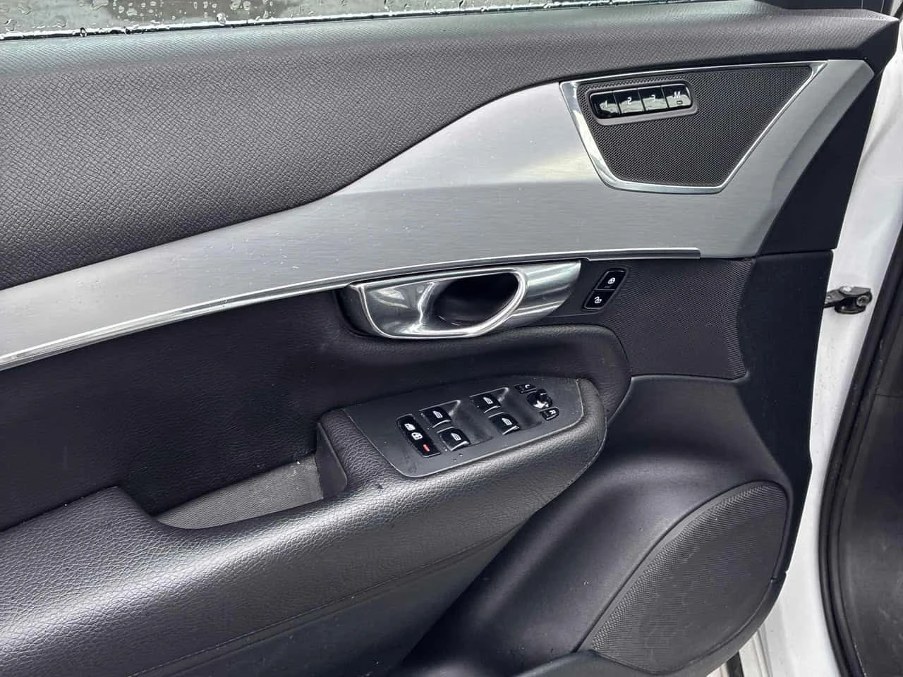 Volvo Xc90 * T5 Momentum * CARFAX * ���� �� �� | Mobile.bg � ����������� 11