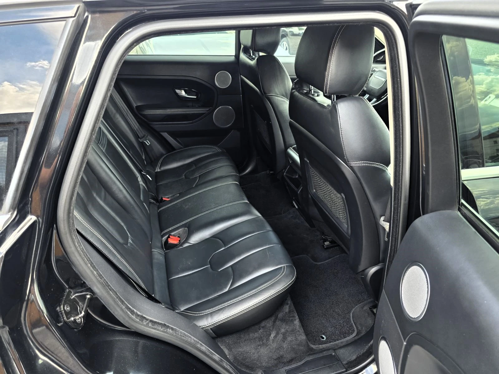 Land Rover Range Rover Evoque 2.2sd4/190k.c/AWD/Automatic, снимка 12 - Автомобили и джипове - 55217025