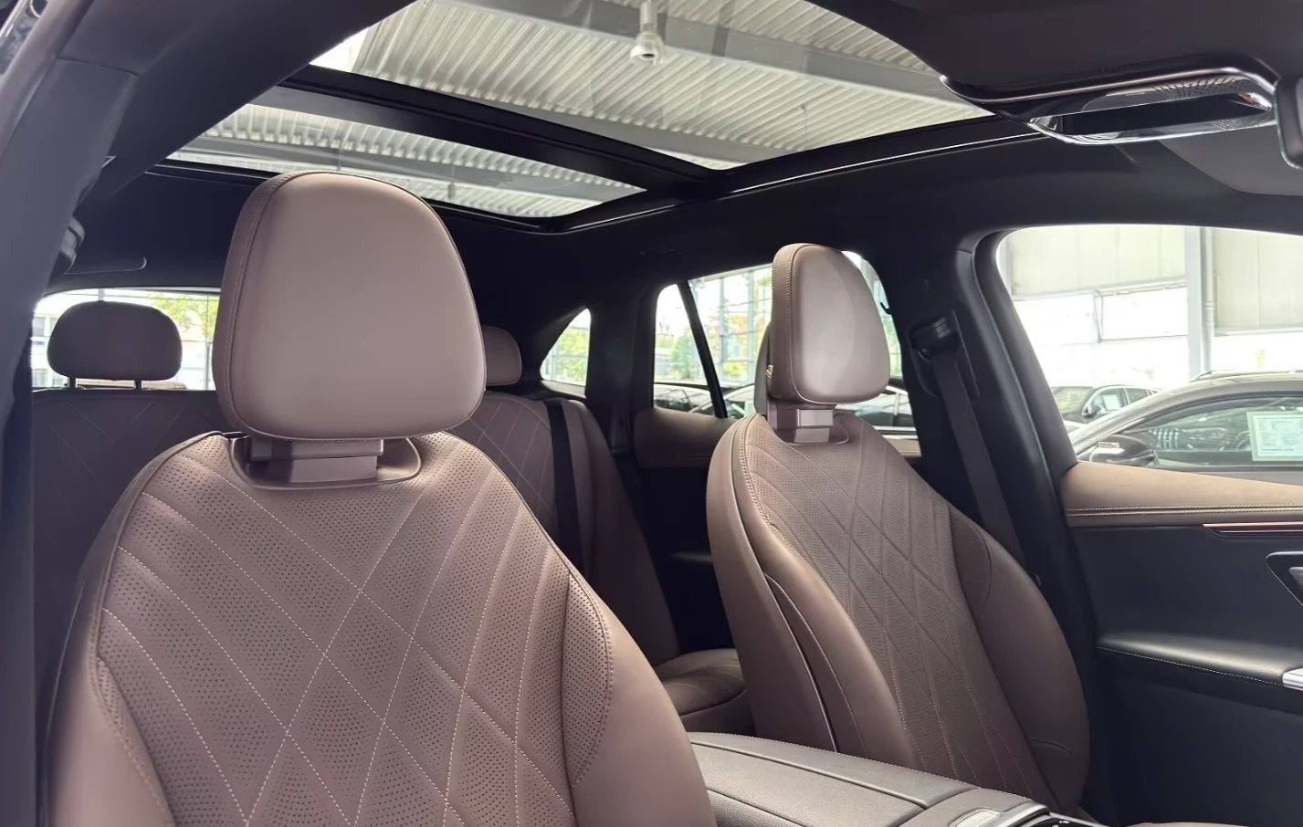Mercedes-Benz EQE 350+ * AMG* H-SCREEN* PANO* ����������* 360* BURME | Mobile.bg � ����������� 8