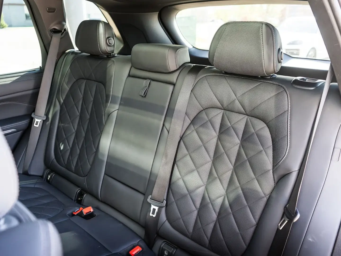 BMW X5 40i* HARMON* KARDON* ХЕДЪП* 360КАМЕРА* ПАНОРАМА* , снимка 17 - Автомобили и джипове - 55978389