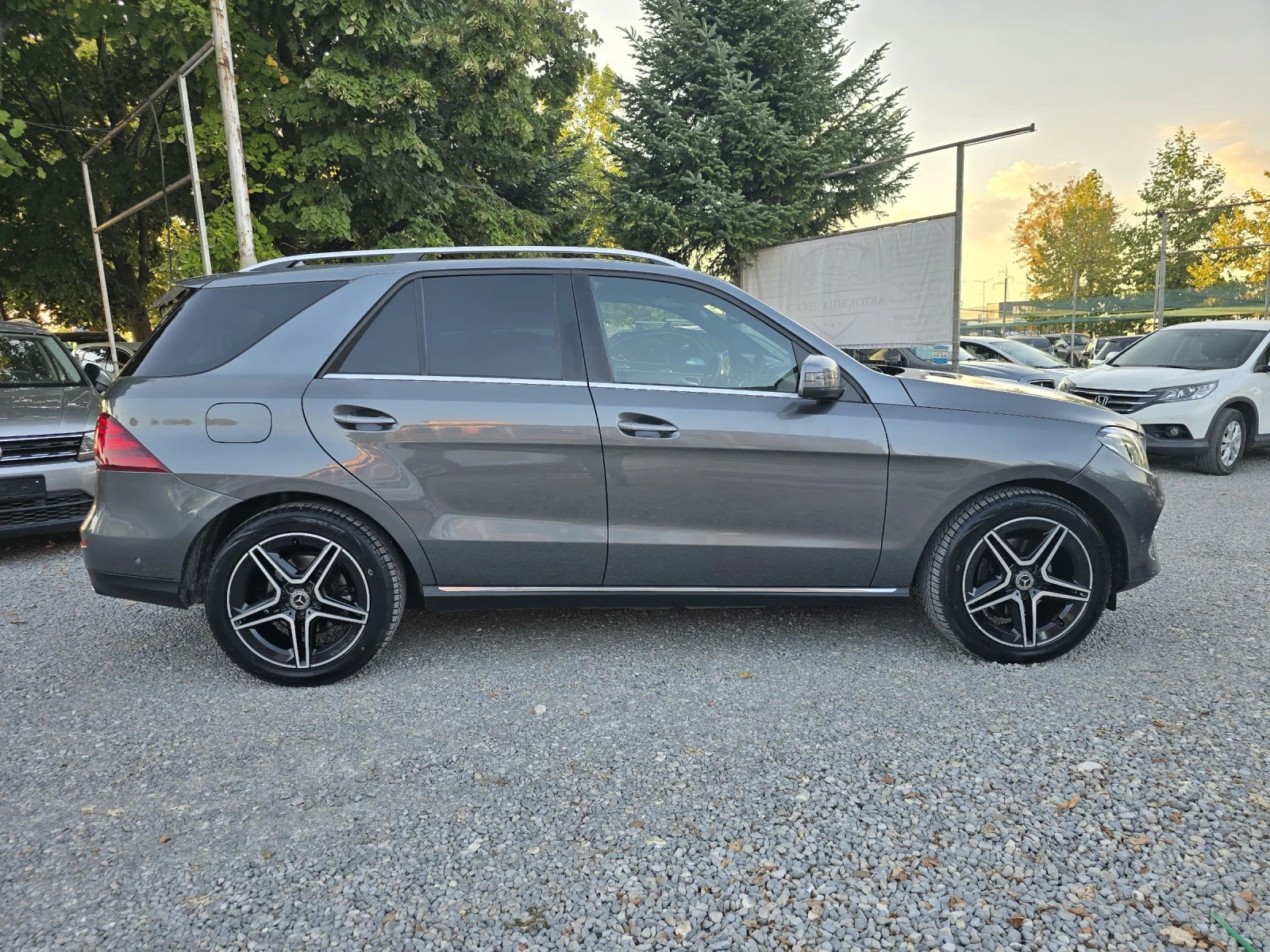 Mercedes-Benz GLE 350CDI-258kc/СЕРВИЗНА ИСТОРИЯ, снимка 5 - Автомобили и джипове - 56140354