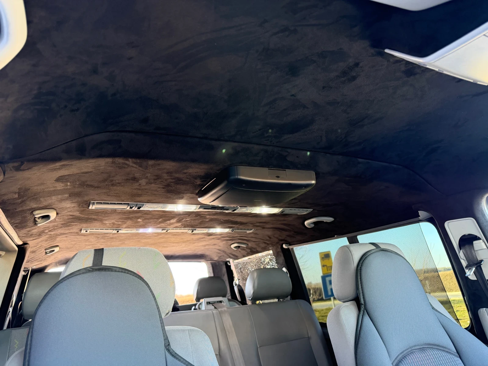 VW Caravelle, снимка 7 - Бусове и автобуси - 54494565