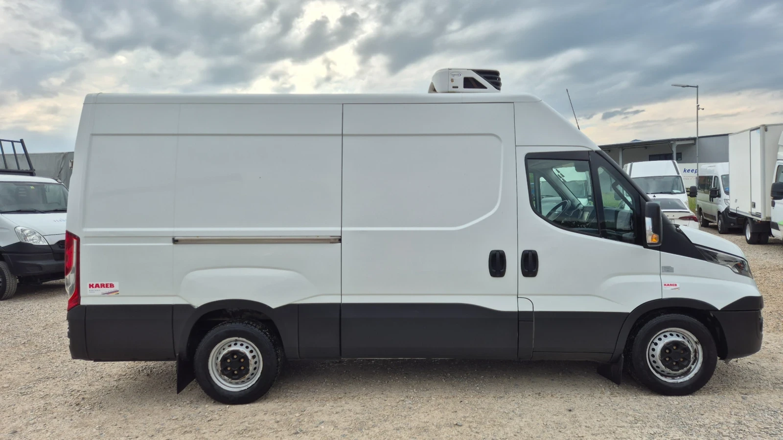 Iveco Daily 35s16* ХЛАДИЛЕН* HI-MATIC* КЛИМА* , снимка 4 - Бусове и автобуси - 54626536