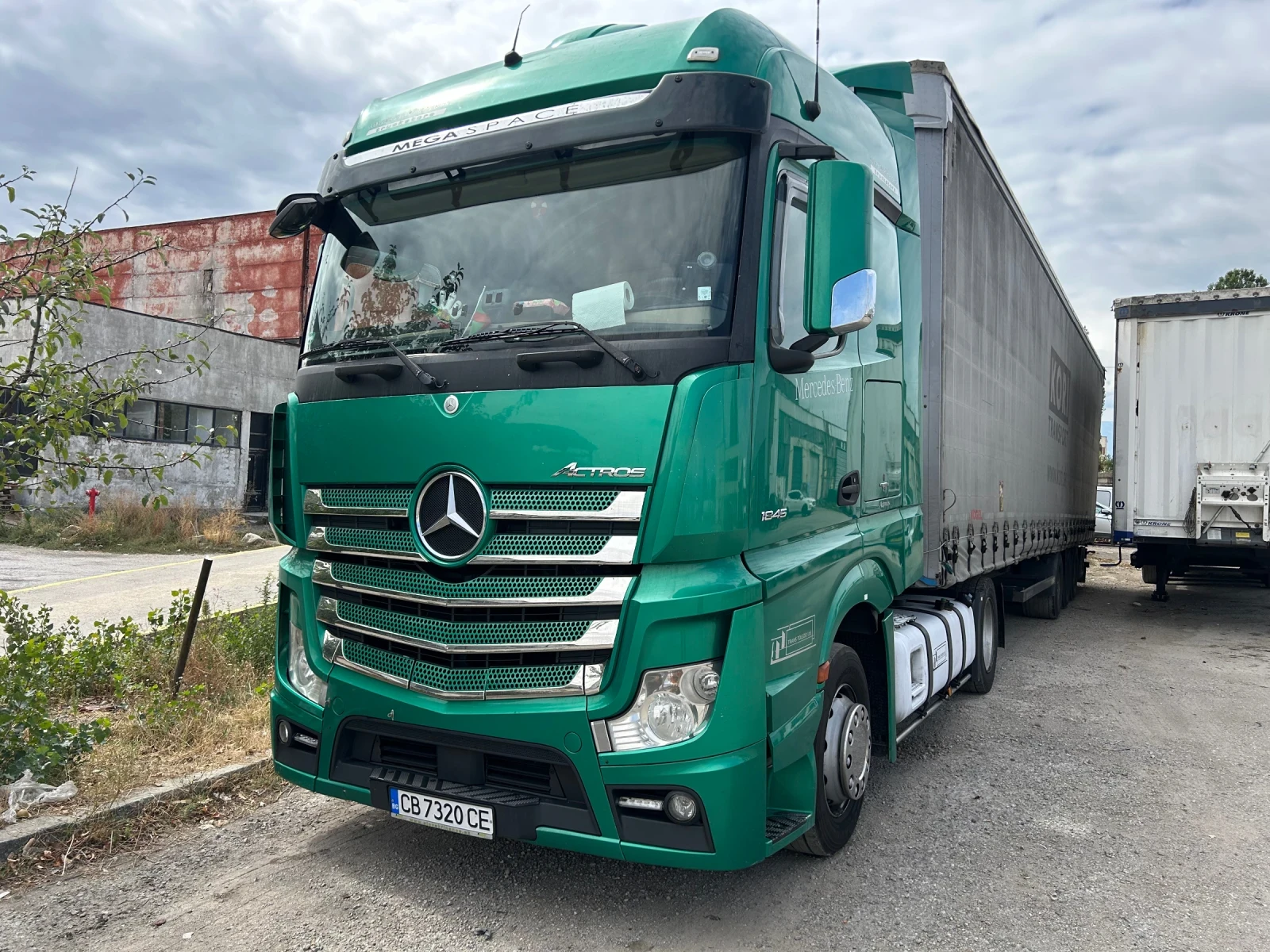 Mercedes-Benz Actros Мега
