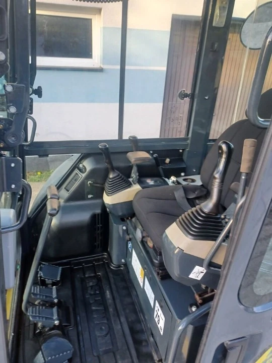 Багер Komatsu PC30MR-3 - изображение 4