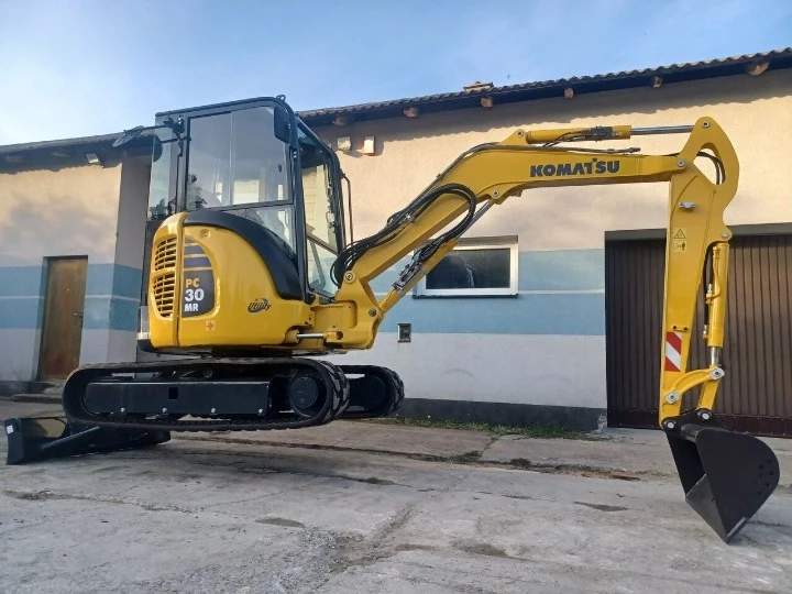 Багер Komatsu PC30MR-3 - изображение 3