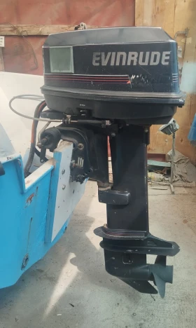 Извънбордов двигател Evinrude 25 коня двутактов стартер