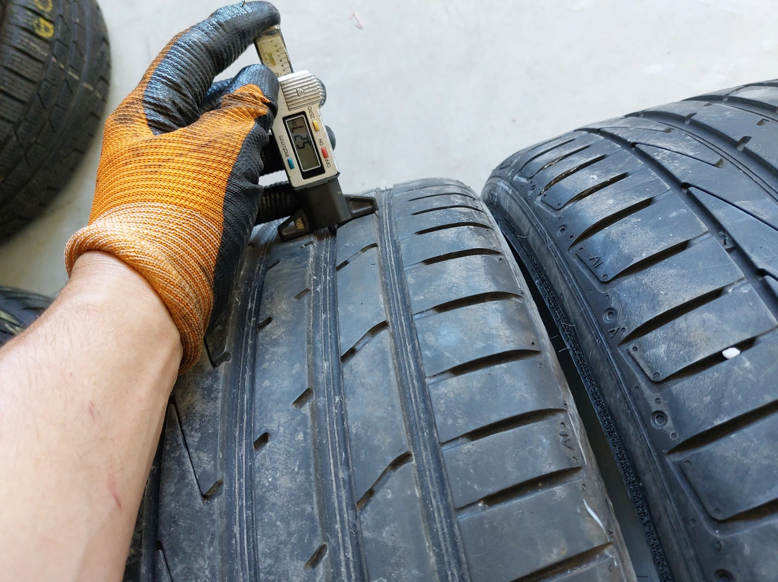 ���� 235/35R19 | Mobile.bg � ����������� 2