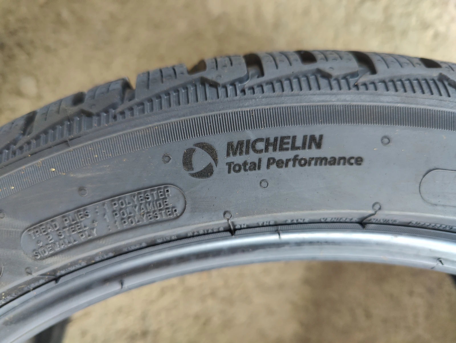 Гуми Зимни 275/35R19, снимка 7 - Гуми и джанти - 56069078