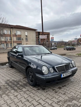 Mercedes-Benz E 270 CDI, снимка 2