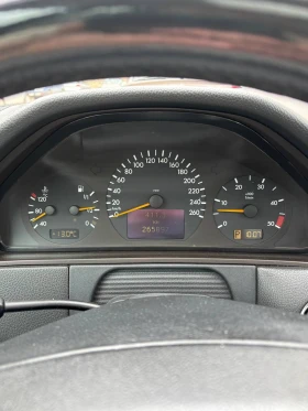 Mercedes-Benz E 270 CDI, снимка 12