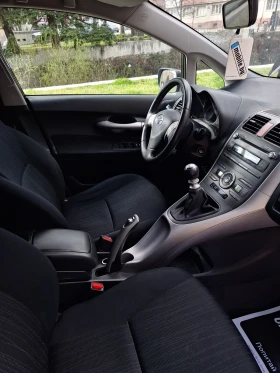 Toyota Auris 2.0 D-4D - 3950 € / 7725.53 лв. - 21665528 9