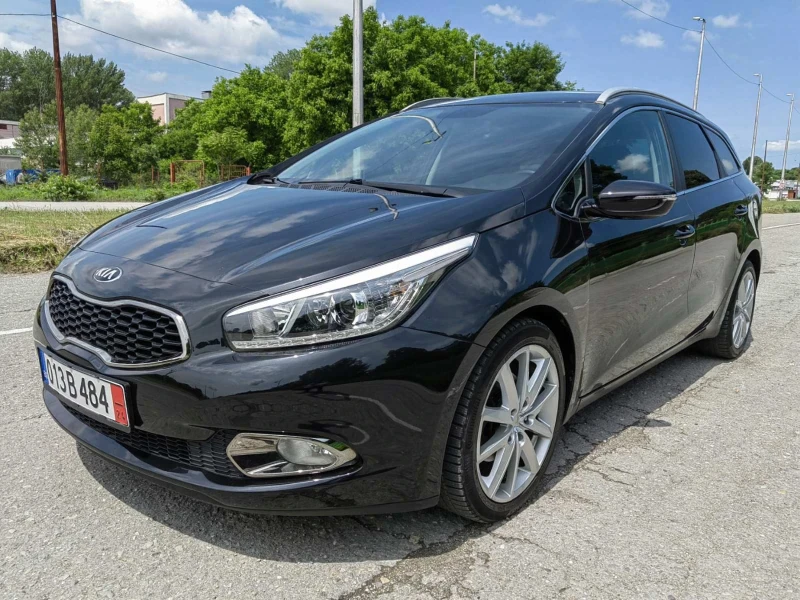 Kia Ceed Комби, снимка 5 - Автомобили и джипове - 49049373