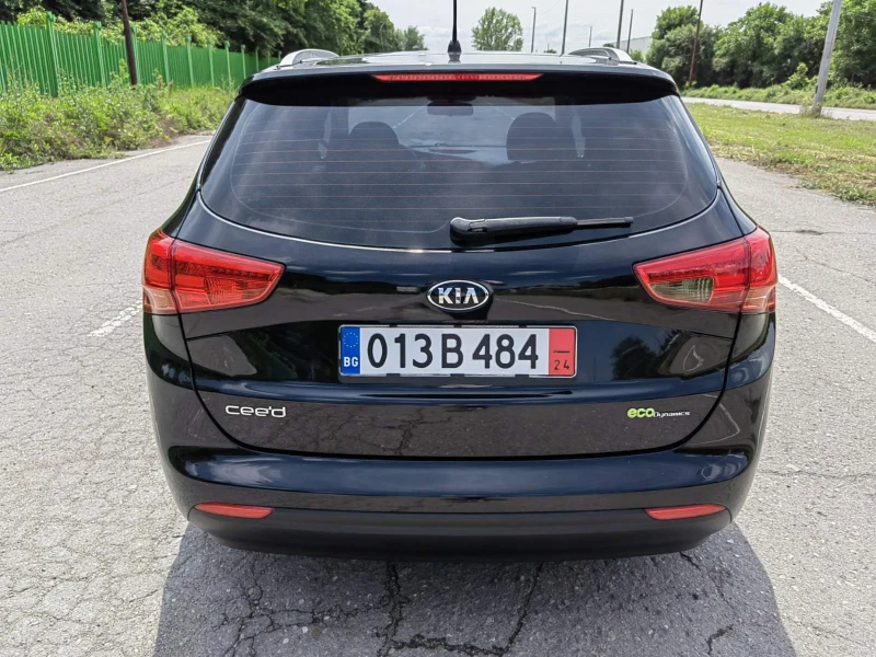 Kia Ceed Комби, снимка 2 - Автомобили и джипове - 49049373