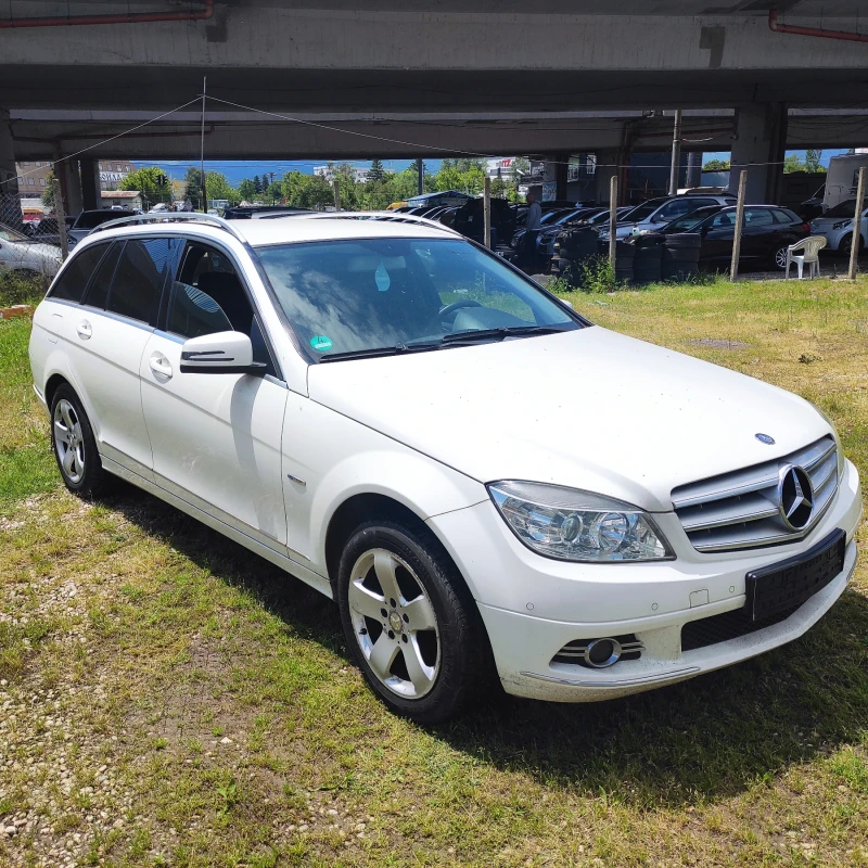 Mercedes-Benz C 180 Компресор Авангард Автомат, снимка 2 - Автомобили и джипове - 52451549