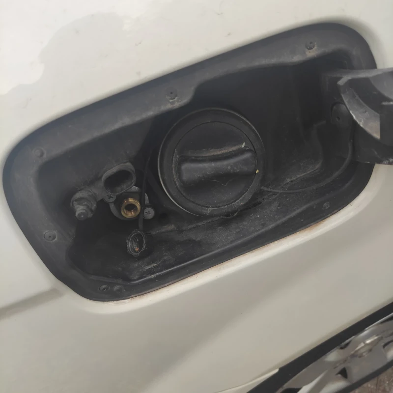 Mercedes-Benz C 180 Компресор Авангард Автомат, снимка 9 - Автомобили и джипове - 52451549