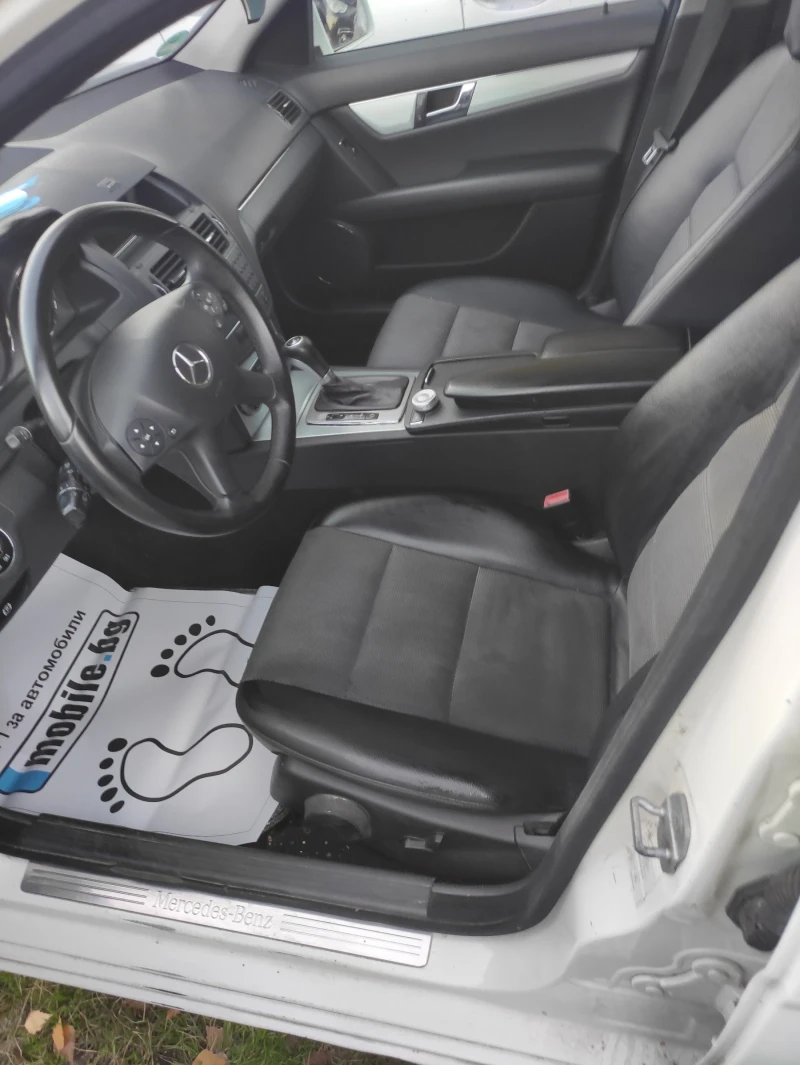 Mercedes-Benz C 180 Компресор Авангард Автомат, снимка 14 - Автомобили и джипове - 52451549