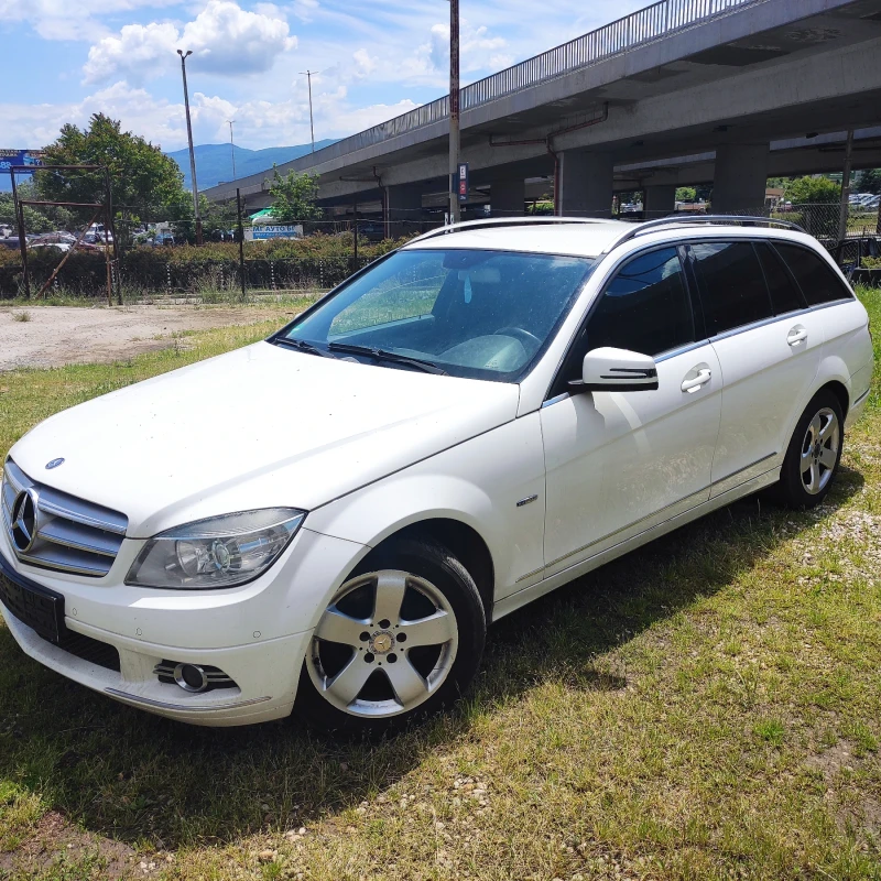 Mercedes-Benz C 180 Компресор Авангард Автомат, снимка 3 - Автомобили и джипове - 52451549